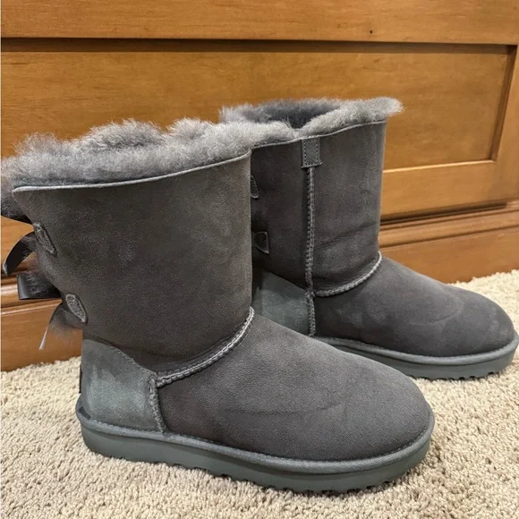 Authentic Preowned Ugg Bailey Bow II Boots Size USA 7 - Picture 11 of 11